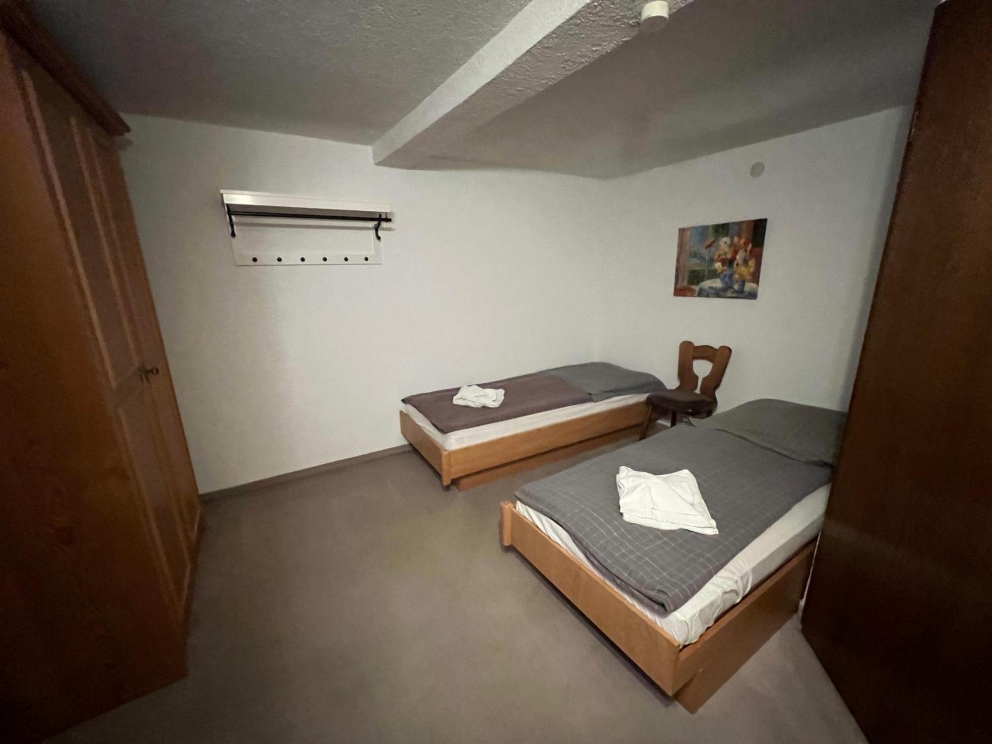 Hotel Erfurter Kreuz Kirchheim  Eksteriør billede