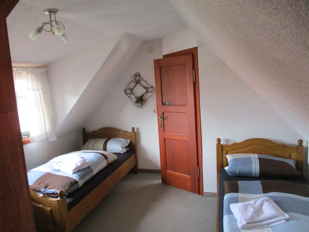 Hotel Erfurter Kreuz Kirchheim  Eksteriør billede